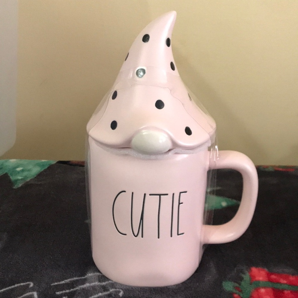 Rae Dunn mug and topper